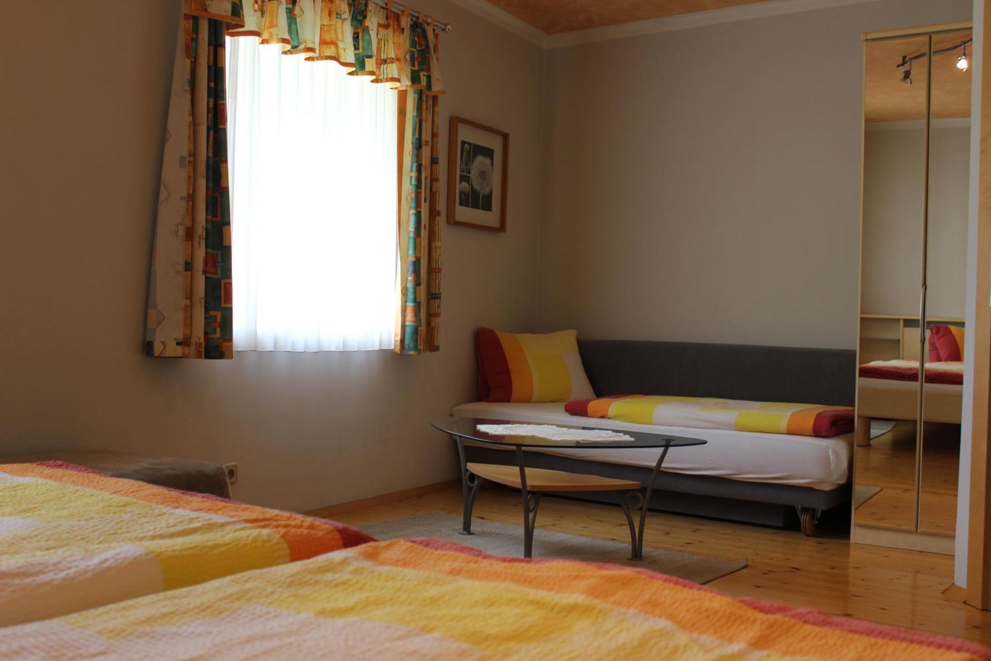 Gasthof Pension Jaegerwirt Фельден-ам-Вертерзе Екстер'єр фото